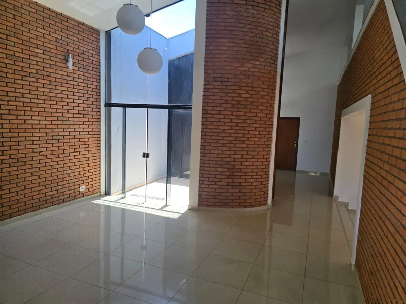 Sobrado para venda com 290 m² e 6 quartos em Jardim América, Bauru - SP