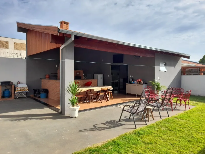 Casa para venda com 200 m² e 3 quartos em Vila Alto Paraíso, Bauru - SP