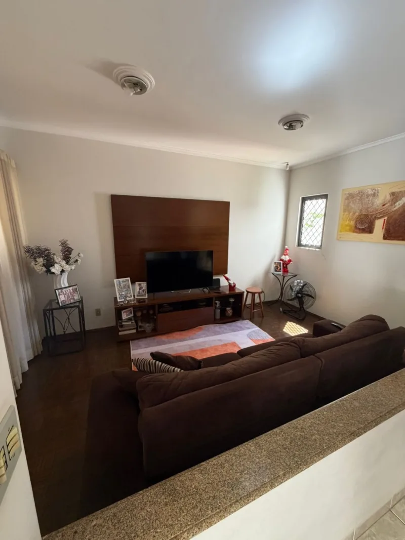 Casa para venda com 179 m² e 4 quartos em Jardim América, Bauru - SP