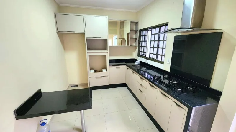 Casa para venda com 105,76 m² e 2 quartos em Jardim Vânia Maria, Bauru - SP