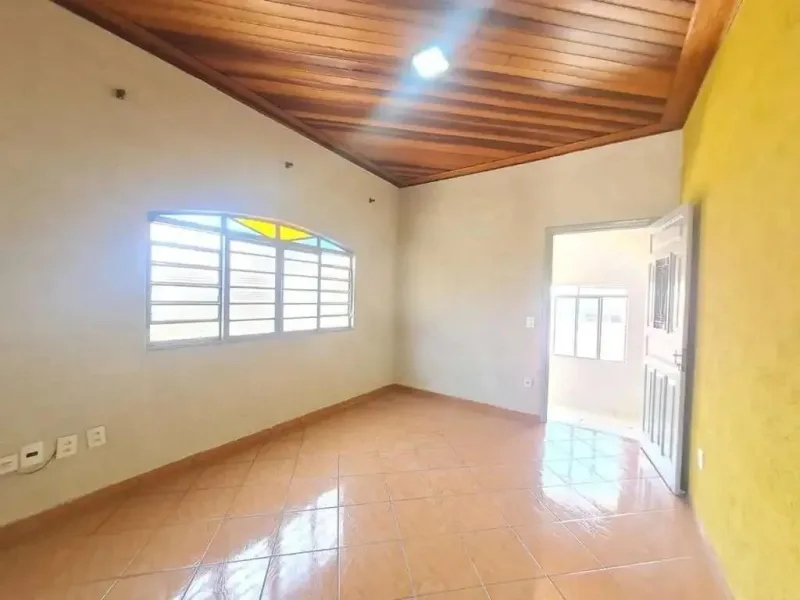 Casa para venda com 110 m² e 3 quartos em Centro, Bauru - SP