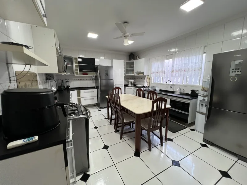 Casa para venda com 221,5 m² e 3 quartos em Vila Souto, Bauru - SP — foto 4