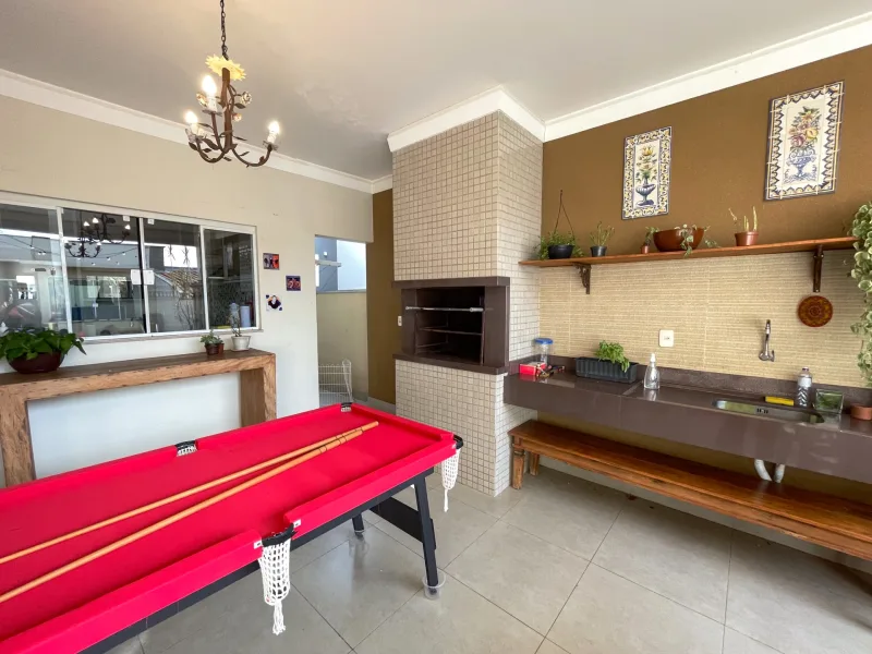 Casa para venda com 320 m² e 4 quartos em Jardim América, Bauru - SP