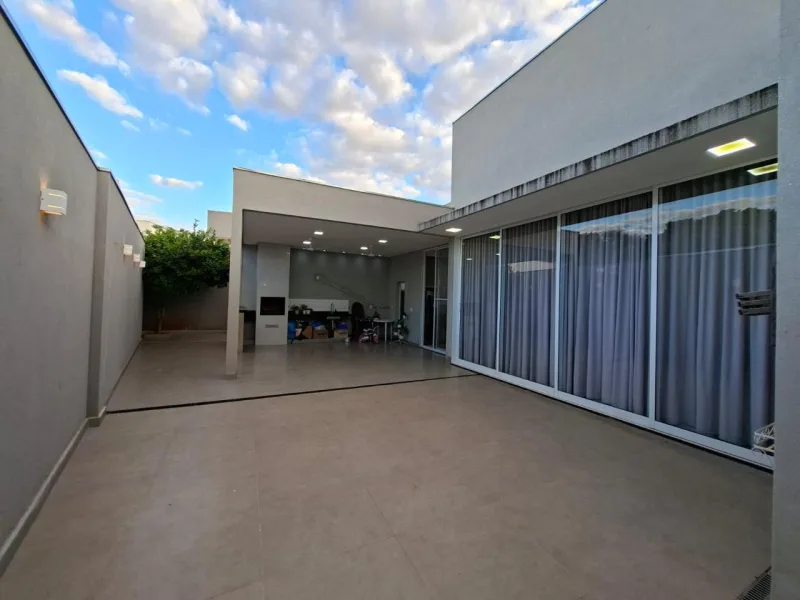 Casa à Venda no Condomínio Vale Florido II - Piratininga - SP